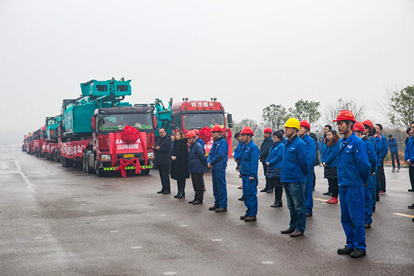 新年開(kāi)門紅！山河智能5000萬(wàn)裝備批量發(fā)車