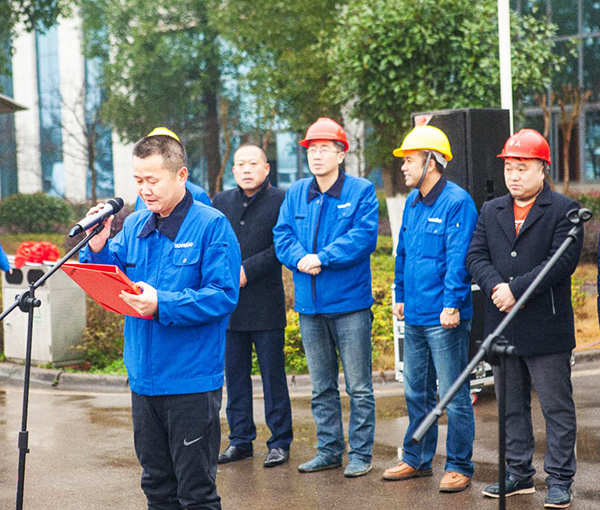 新年開(kāi)門紅！山河智能5000萬(wàn)裝備批量發(fā)車