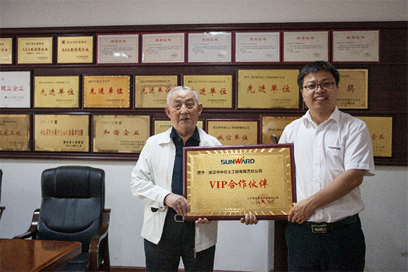 創(chuàng)富故事：合作十一年，贊嘆山河產(chǎn)品經(jīng)久耐用