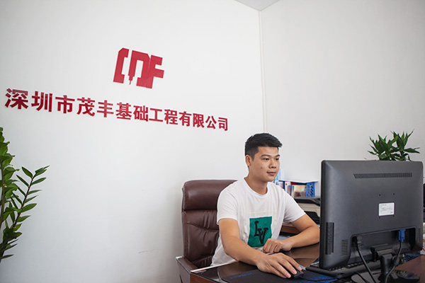 我叫阿忠，忠于事業(yè)，也忠于山河智能旋挖鉆機