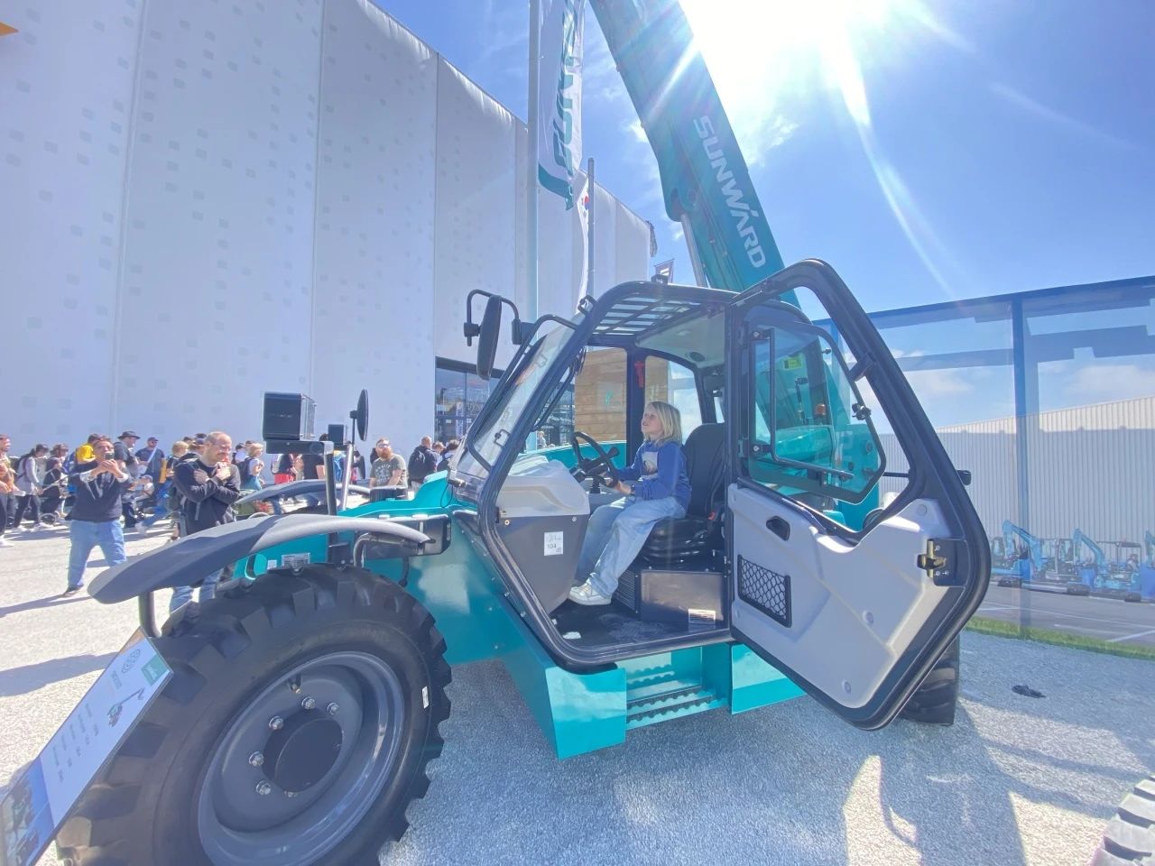 山河智能高空機(jī)械閃耀Bauma 2025！ 新能源技術(shù)與創(chuàng)新產(chǎn)品獲全球矚目